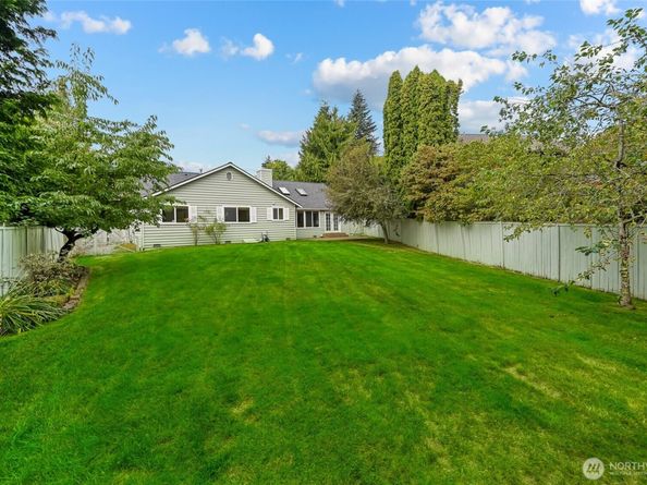 24225 15 Place SE, Bothell WA 98021
