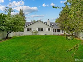 24225 15 Place SE, Bothell WA 98021