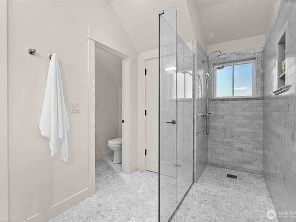 511 Groos Lane NE, Bainbridge Island WA 98110