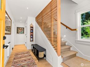 511 Groos Lane NE, Bainbridge Island WA 98110