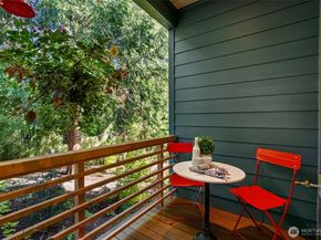 511 Groos Lane NE, Bainbridge Island WA 98110