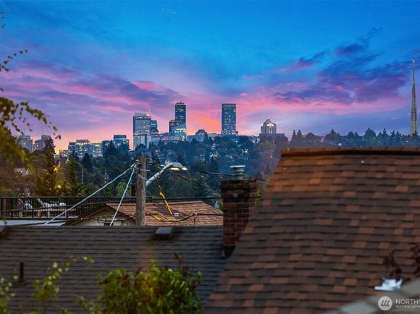 6720 Dibble Avenue NW, Seattle WA 98117
