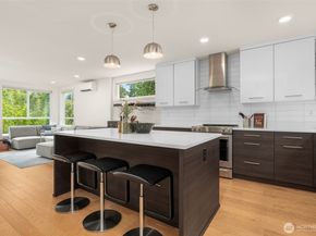 5915 Fauntleroy Way SW D, Seattle WA 98136