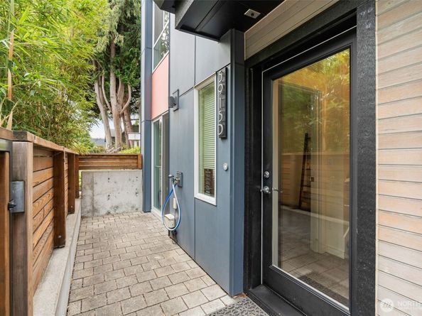 5915 Fauntleroy Way SW D, Seattle WA 98136