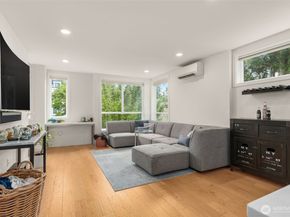 5915 Fauntleroy Way SW D, Seattle WA 98136