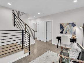 9732 Woodlawn Avenue N A, Seattle WA 98103