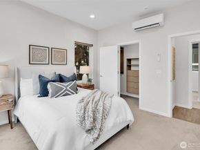 9732 Woodlawn Avenue N A, Seattle WA 98103