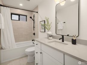 6571 102nd Avenue NE, Kirkland WA 98033