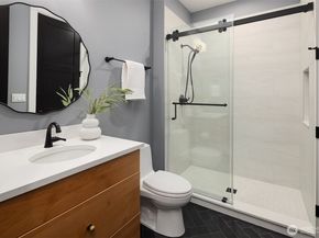 6571 102nd Avenue NE, Kirkland WA 98033