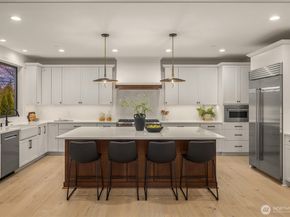 6571 102nd Avenue NE, Kirkland WA 98033