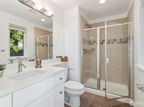 25913 SE 159 Street, Issaquah WA 98027