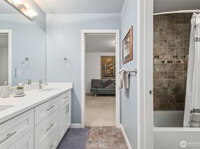 25913 SE 159 Street, Issaquah WA 98027