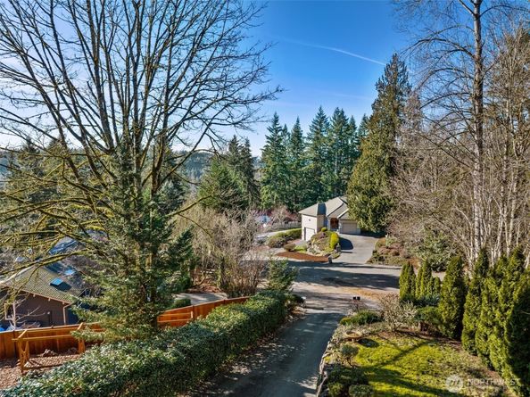 25913 SE 159 Street, Issaquah WA 98027