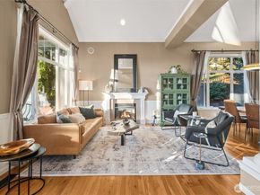 25913 SE 159 Street, Issaquah WA 98027