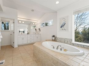 25913 SE 159 Street, Issaquah WA 98027