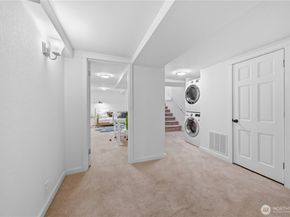 3815 Sunnyside Avenue N, Seattle WA 98103