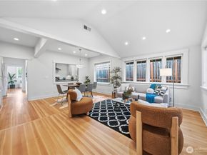 3815 Sunnyside Avenue N, Seattle WA 98103