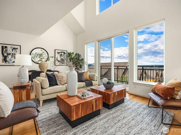 2012 NE Katsura Court B, Issaquah WA 98029