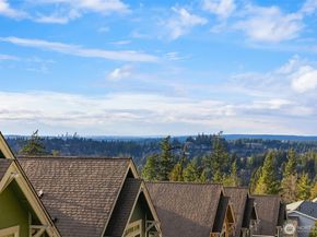 2012 NE Katsura Court B, Issaquah WA 98029