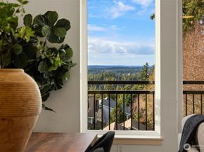 2012 NE Katsura Court B, Issaquah WA 98029