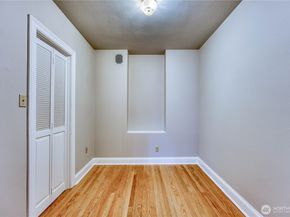 5810 Cowen Place NE 301, Seattle WA 98105