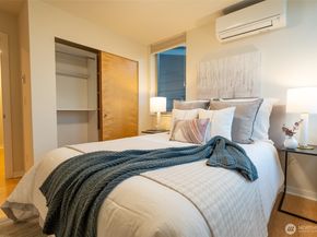 4413 Meridian Avenue N, Seattle WA 98103