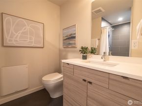 4413 Meridian Avenue N, Seattle WA 98103