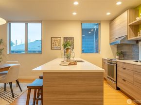 4413 Meridian Avenue N, Seattle WA 98103