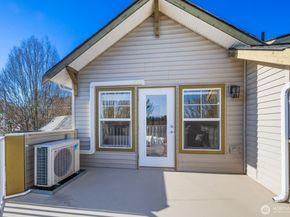 202 24th Avenue E 6, Seattle WA 98112