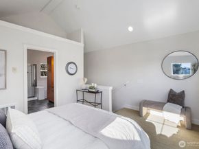 202 24th Avenue E 6, Seattle WA 98112