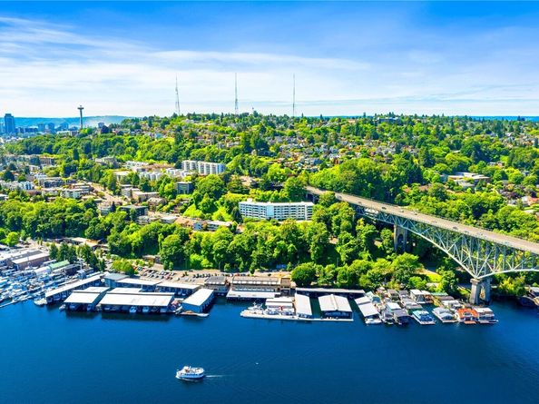 2565 Dexter Avenue N 103, Seattle WA 98109