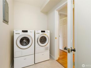 2565 Dexter Avenue N 103, Seattle WA 98109