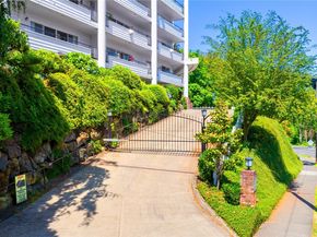 2565 Dexter Avenue N 103, Seattle WA 98109