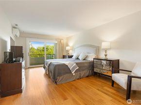 2565 Dexter Avenue N 103, Seattle WA 98109