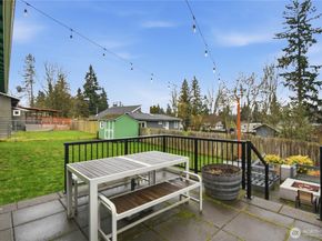 422 216th Street SW, Bothell WA 98021