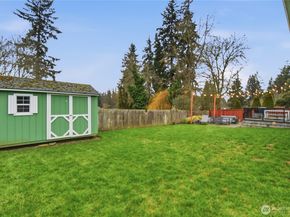 422 216th Street SW, Bothell WA 98021