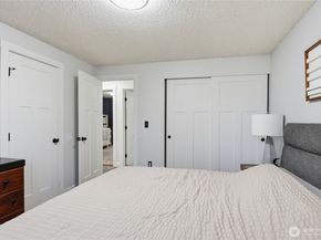 422 216th Street SW, Bothell WA 98021