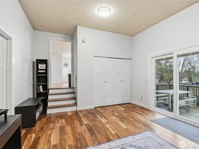 422 216th Street SW, Bothell WA 98021