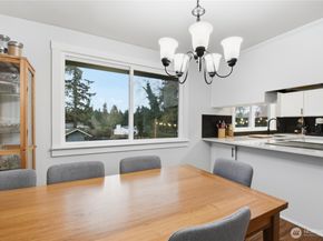 422 216th Street SW, Bothell WA 98021