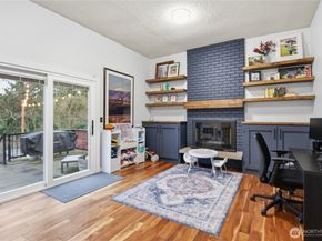 422 216th Street SW, Bothell WA 98021