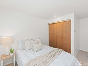 200 Mt Park Boulevard SW A204, Issaquah WA 98027