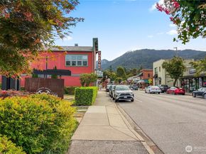 200 Mt Park Boulevard SW A204, Issaquah WA 98027
