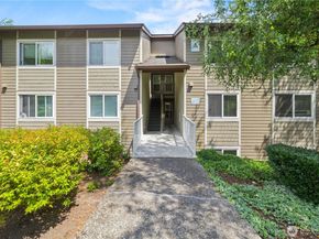 200 Mt Park Boulevard SW A204, Issaquah WA 98027