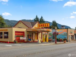 200 Mt Park Boulevard SW A204, Issaquah WA 98027