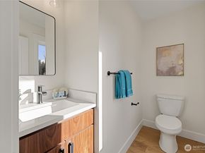 815 130th Avenue NE, Bellevue WA 98005