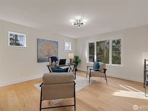 815 130th Avenue NE, Bellevue WA 98005