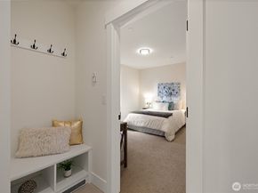 815 130th Avenue NE, Bellevue WA 98005