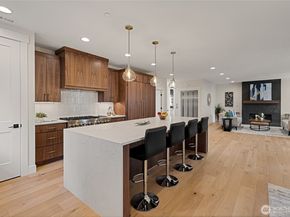 815 130th Avenue NE, Bellevue WA 98005