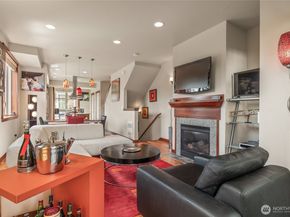 718 Nob Hill Avenue N A, Seattle WA 98109