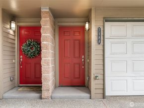 718 Nob Hill Avenue N A, Seattle WA 98109